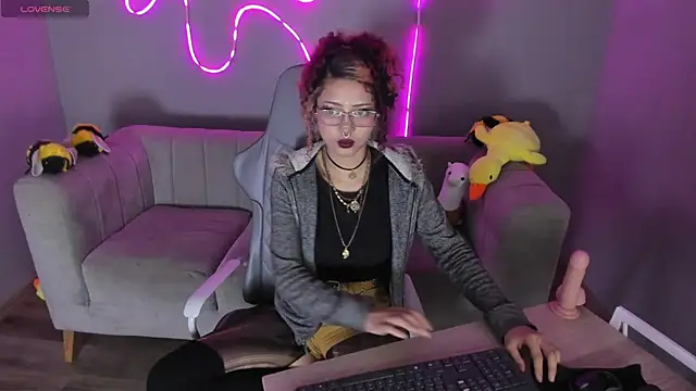 Snapshot of aikoo_fallen_angel chatting on 26, 5, 2026 aikoo fallen angel online show from 26, 5, 2026
