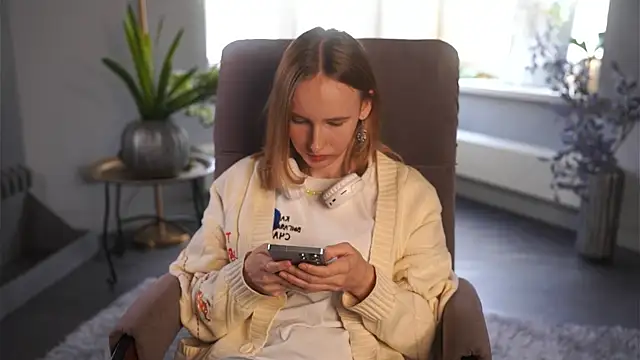 Snapshot of HelaineLube chatting on 30, 5, 2026 HelaineLube online show from 30, 5, 2026