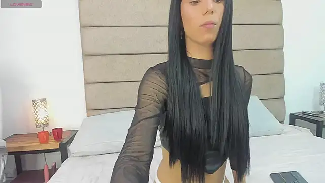 laurenn moore online show from 30, 5, 2026