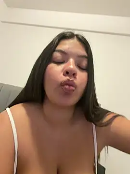 missxxmia online show from 20, 5, 2026