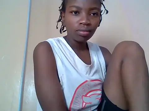 Snapshot of aliana082169 chatting on 13, 7, 2026 aliana082169 online show from 13, 7, 2026