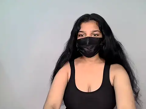 Snapshot of suzan_melly chatting on 8, 6, 2026 suzan melly online show from 8, 6, 2026