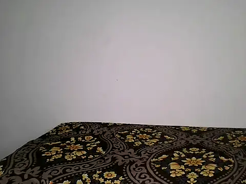 Snapshot of suzan_melly chatting on 27, 6, 2026 suzan melly online show from 27, 6, 2026