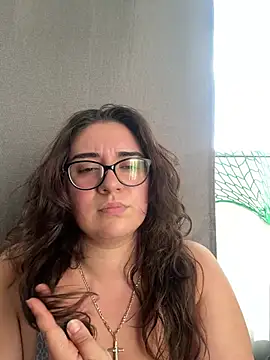 Snapshot of CurvyyMomy chatting on 24, 7, 2026 CurvyyMomy online show from 24, 7, 2026