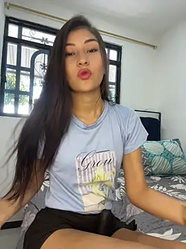 Snapshot of Aylin-fire chatting on 9, 6, 2026 Aylin-fire online show from 9, 6, 2026