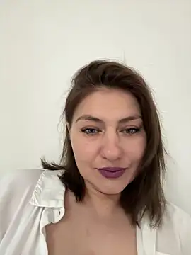 Snapshot of babyella13 chatting on 29, 6, 2026 babyella13 online show from 29, 6, 2026