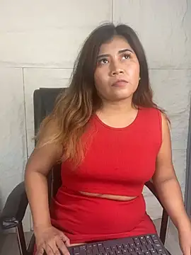 Snapshot of LyraMilano chatting on 15, 6, 2026 LyraMilano online show from 15, 6, 2026