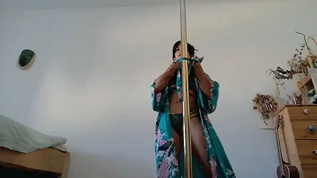 PriscillaPole online show from 22, 7, 2026