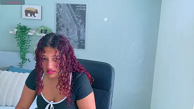 Snapshot of AmeliaLaurent_ chatting on 10, 7, 2026 AmeliaLaurent online show from 10, 7, 2026