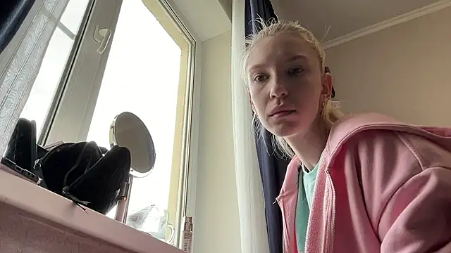 LunaWhiteX online show from 28, 5, 2026