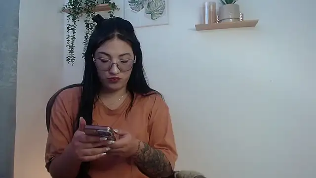 Leena rose online show from 30, 7, 2026