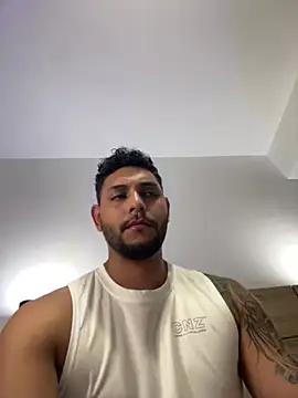 Snapshot of aron_taylor29 chatting on 26, 5, 2026 aron taylor29 online show from 26, 5, 2026