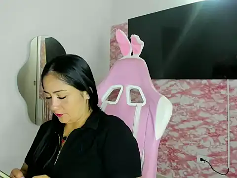 Snapshot of Amira_Princesa chatting on 28, 5, 2026 Amira Princesa online show from 28, 5, 2026