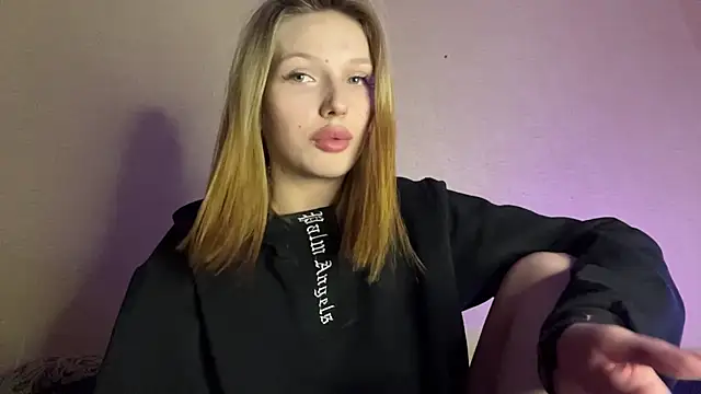 xXMelanieseXx online show from 17, 7, 2026