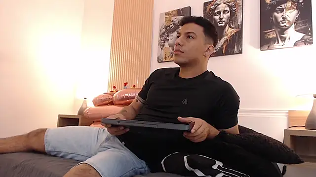 Snapshot of Diego_salvatore chatting on 4, 7, 2026 Diego salvatore online show from 4, 7, 2026