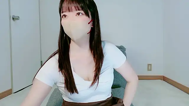 Snapshot of Hikari__o00 chatting on 6, 6, 2026 Hikari o00 online show from 6, 6, 2026