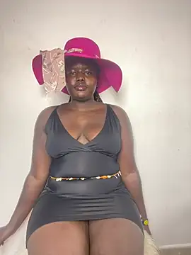 Snapshot of melaninglasskin chatting on 9, 7, 2026 melaninglasskin online show from 9, 7, 2026