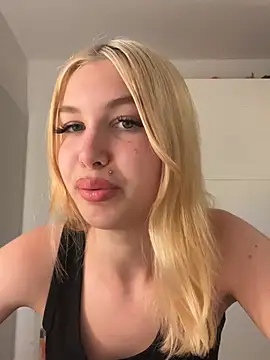 Snapshot of MilaaXOO chatting on 1, 7, 2026 MilaaXOO online show from 1, 7, 2026