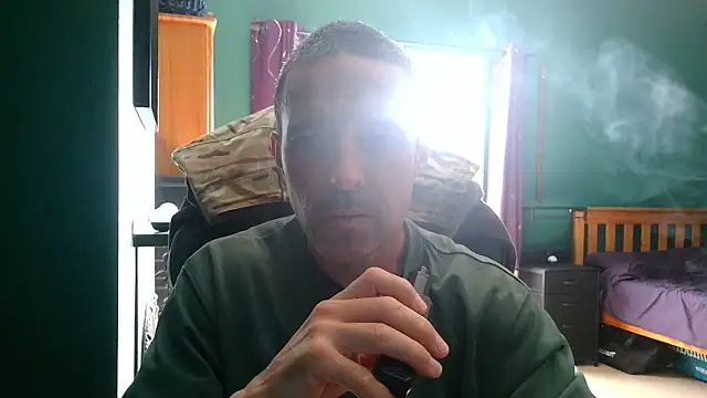 Snapshot of BradleyBent chatting on 5, 7, 2026 BradleyBent online show from 5, 7, 2026