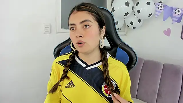 Noa bunny  online show from 17, 6, 2026