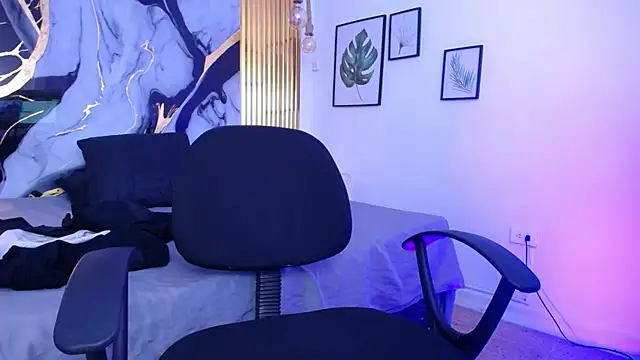 OliverMorgan66 online show from 26, 6, 2026
