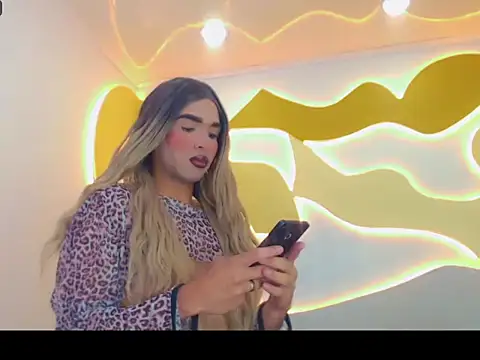 MaiteCandyxx online show from 17, 6, 2026