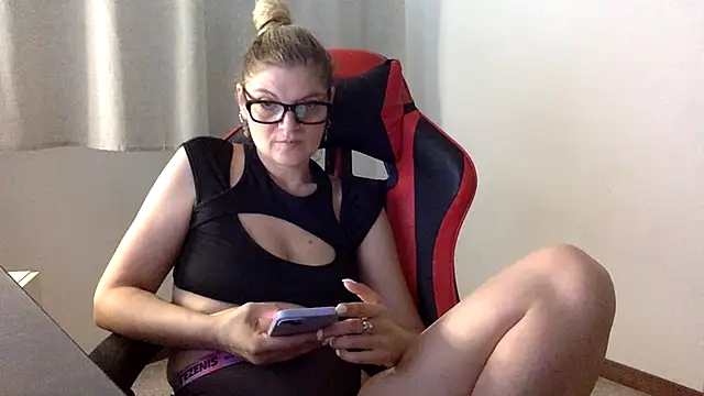 LolaSelvaggia online show from 28, 7, 2026