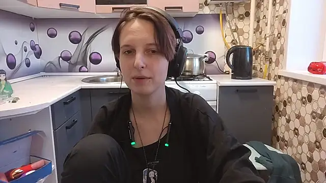 Snapshot of Saranade chatting on 24, 6, 2026 Saranade online show from 24, 6, 2026