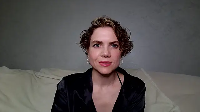 NatalieMoses online show from 19, 6, 2026
