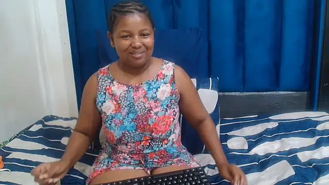 Snapshot of Mellowkittyyellow chatting on 14, 6, 2026 Mellowkittyyellow online show from 14, 6, 2026