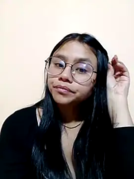 Sofielovee-01 online show from 24, 7, 2026