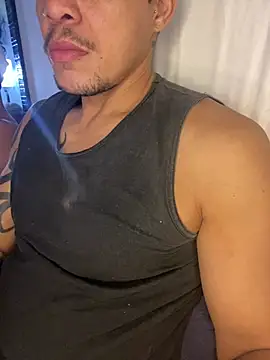 Snapshot of Tatuadomoreno23cm chatting on 22, 7, 2026 Tatuadomoreno23cm online show from 22, 7, 2026