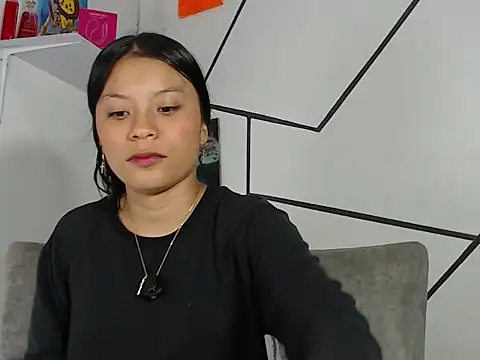 Snapshot of charlotte_vickie chatting on 6, 7, 2026 charlotte vickie online show from 6, 7, 2026