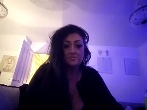 Snapshot of Angeldevlin81 chatting on 19, 6, 2026 Angeldevlin81 online show from 19, 6, 2026