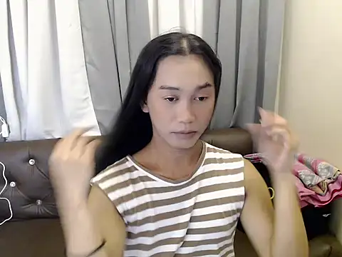 Snapshot of kyla_pretty chatting on 17, 7, 2026 kyla pretty online show from 17, 7, 2026