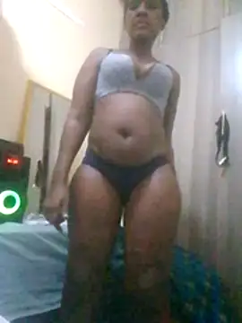 Snapshot of Creamymom4 chatting on 15, 7, 2026 Creamymom4 online show from 15, 7, 2026