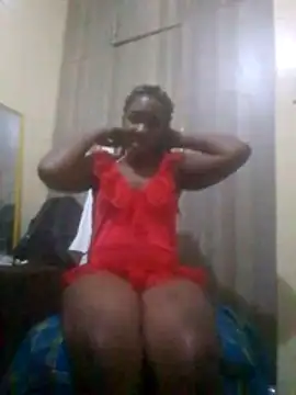 Snapshot of Creamymom4 chatting on 27, 7, 2026 Creamymom4 online show from 27, 7, 2026