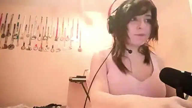 bunnyhoneylovehands online show from 14, 6, 2026