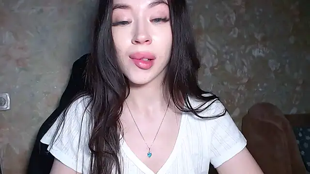 Snapshot of lu_dominationn chatting on 4, 7, 2026 lu dominationn online show from 4, 7, 2026