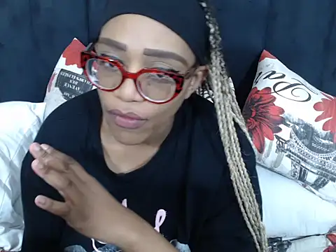 Snapshot of SultryDivax chatting on 10, 6, 2026 SultryDivax online show from 10, 6, 2026