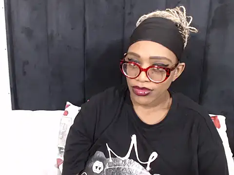 Snapshot of SultryDivax chatting on 13, 6, 2026 SultryDivax online show from 13, 6, 2026
