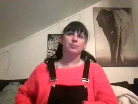 Snapshot of sexujuly88 chatting on 3, 1, 2025 sexujuly88 online show from 3, 1, 2025