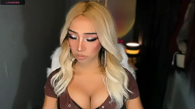 Attractive Goddess Isla online show from 13, 6, 2026