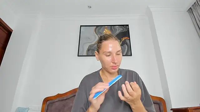 SofiClimbing online show from 25, 10, 2025