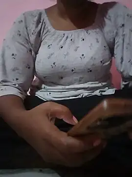 Snapshot of Tamilvalarmathi chatting on 3, 7, 2026 Tamilvalarmathi online show from 3, 7, 2026