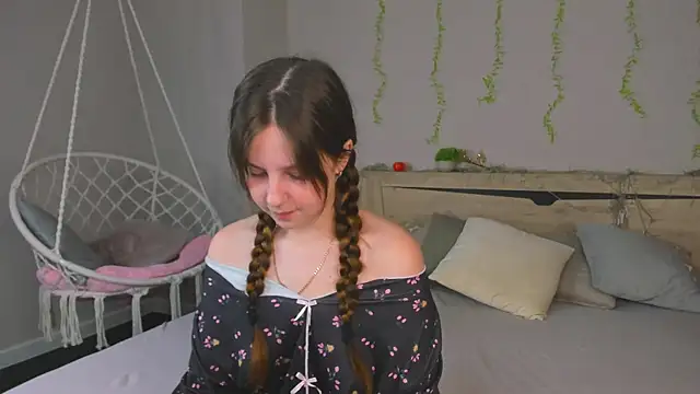 Violeta Paul online show from 5, 7, 2026