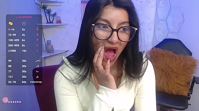 Snapshot of Hailey_Adams chatting on 8, 7, 2026 Hailey Adams online show from 8, 7, 2026