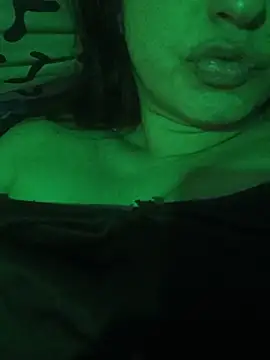 zaracamila98 online show from 17, 6, 2026