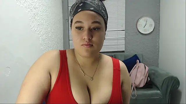 Snapshot of leilasosexy chatting on 9, 6, 2026 leilasosexy online show from 9, 6, 2026