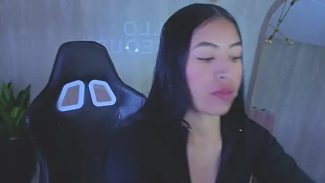 lia x a online show from 24, 7, 2026